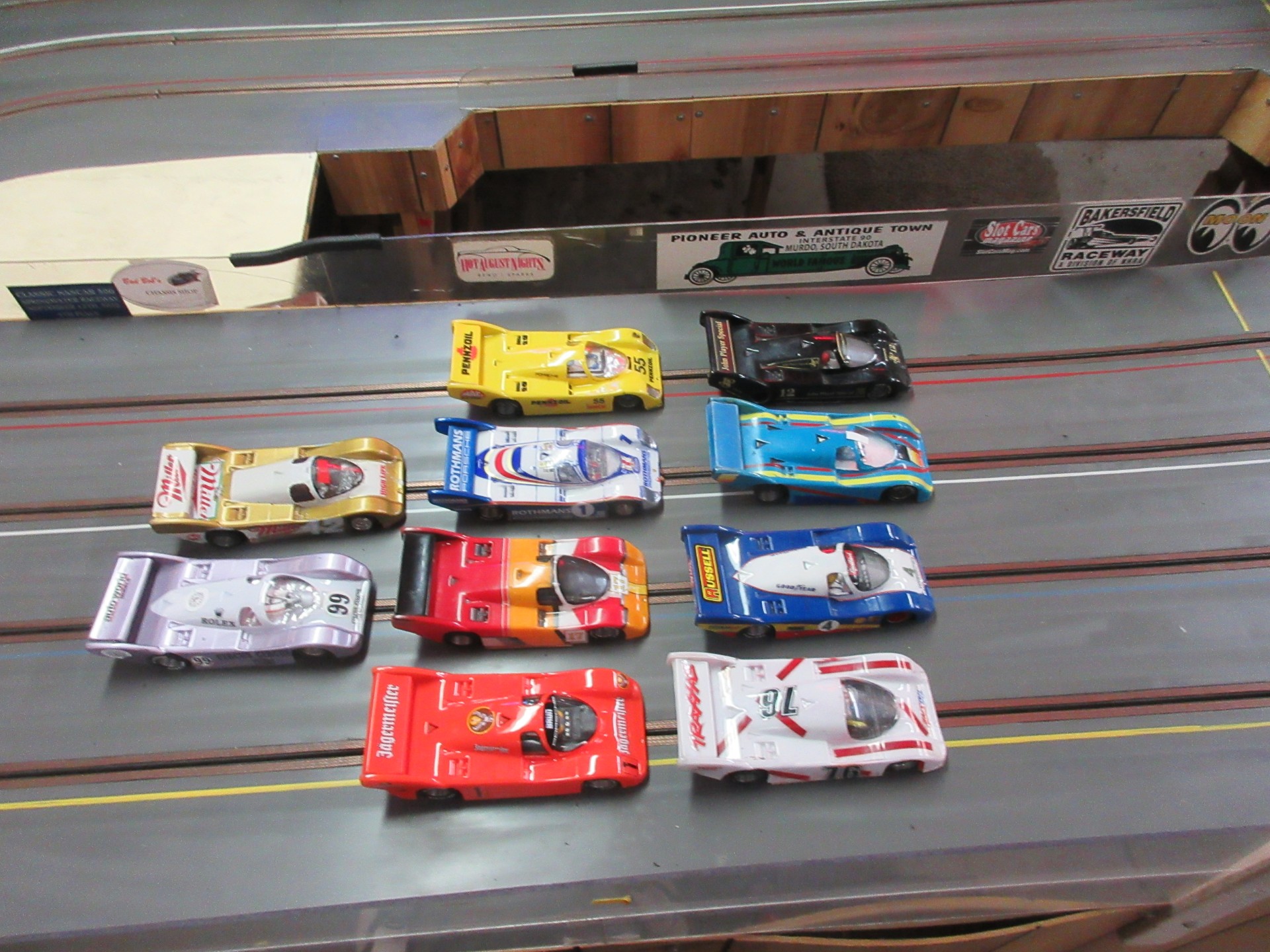 http://www.naste.org/members/bill/32626Porsche962grid.jpg