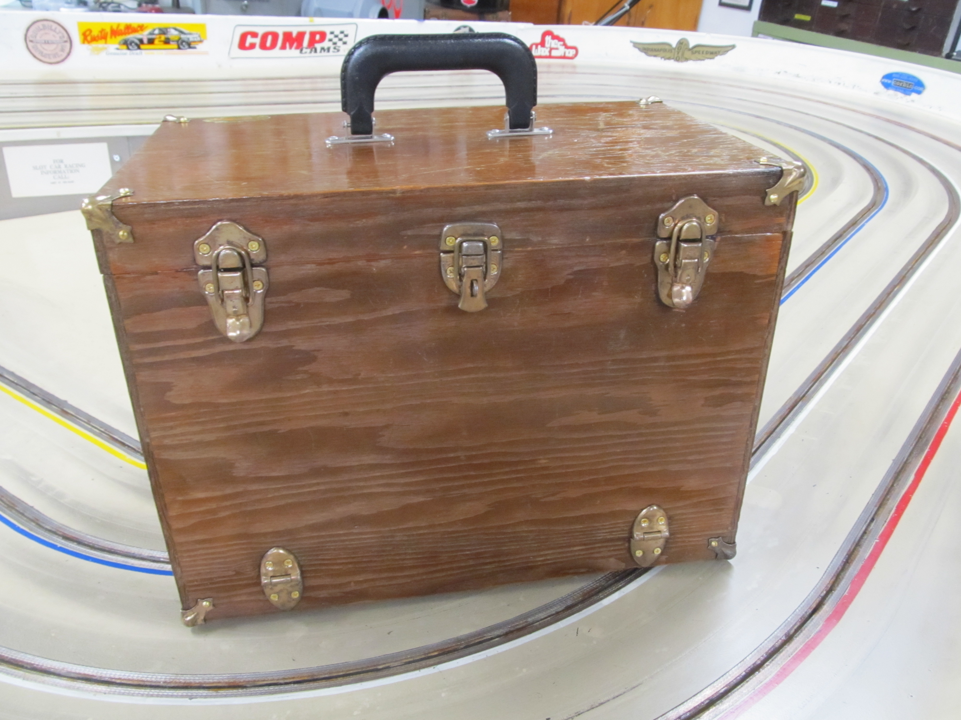 http://www.naste.org/members/bill/Hoffmanslotbox1.jpg