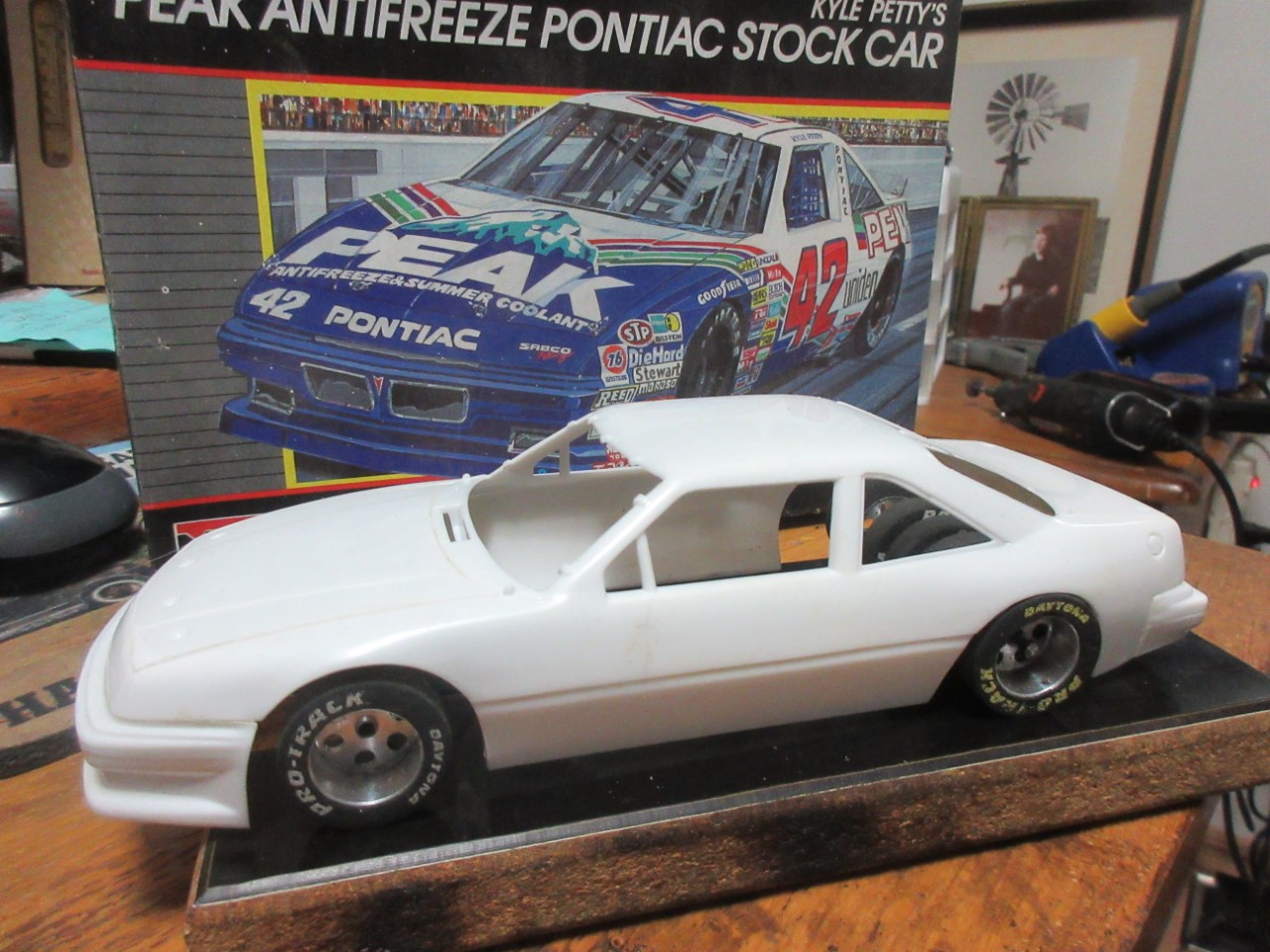 http://www.naste.org/members/bill/howieclassicnascarpontiac.jpg